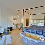 Art Boutique - Calea Victoriei, Center 4*