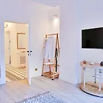 Art Boutique - Calea Victoriei, Center 4*