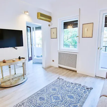 Art Boutique Aparthotel 4*