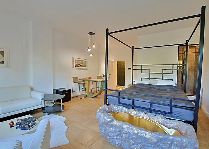 Art Boutique - Calea Victoriei, Center 4*